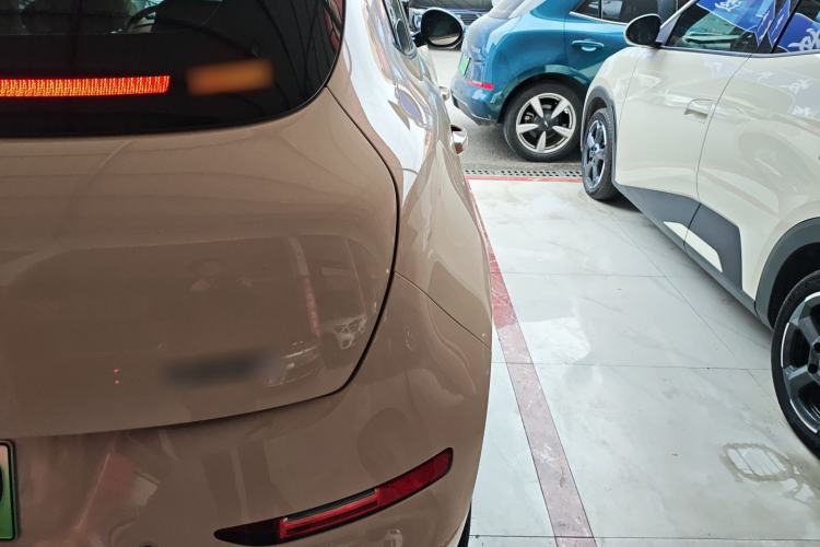 Used ORA Good Cat 2023 401 km Standard Range Luxury Version Lithium Iron Phosphate