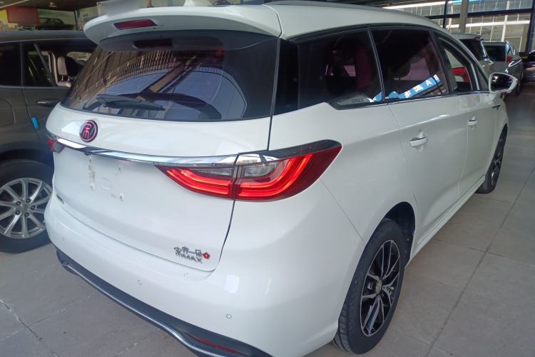 Used BYD Song MAX 2017 1.5T Automatic Smart Connect Elite 7-Seater
