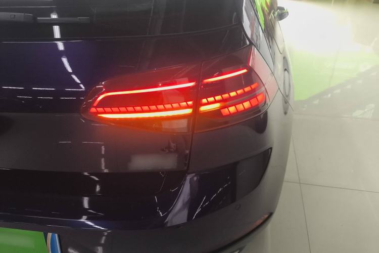 Used Volkswagen Golf 2018 230TSI Automatic Luxury Version
