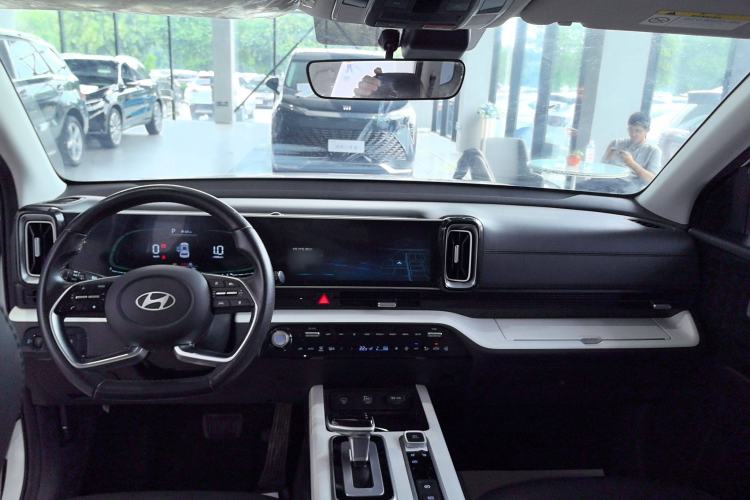 Used Hyundai ix35 2023 Musso 2.0L Prestige LUX Edition
