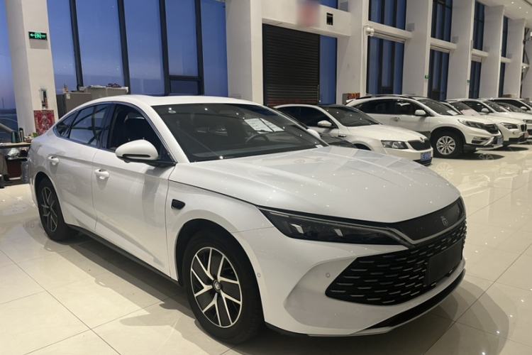 Used BYD Qin L 2025 DM-i Smart Drive 120KM Leading Model