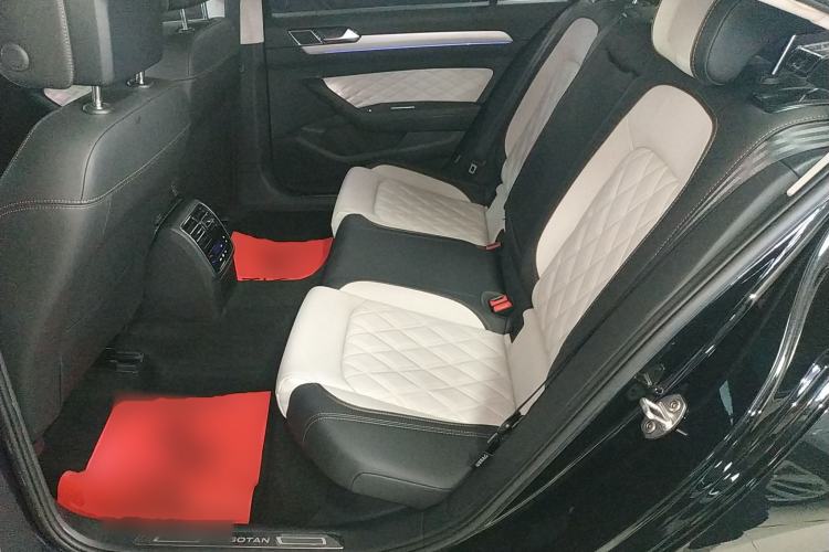 Used Volkswagen Magotan 2023 2 Million Units Commemorative Edition 330TSI DSG Luxury Version
