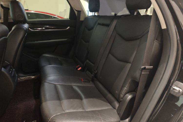 Used Cadillac XT5 2018 25T Luxury Model
