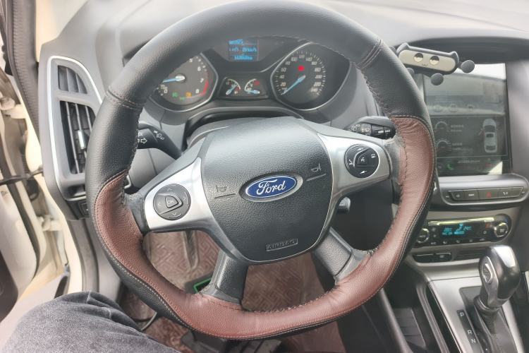 Used Ford Focus 2012 Hatchback 1.6L Automatic Fashion Edition