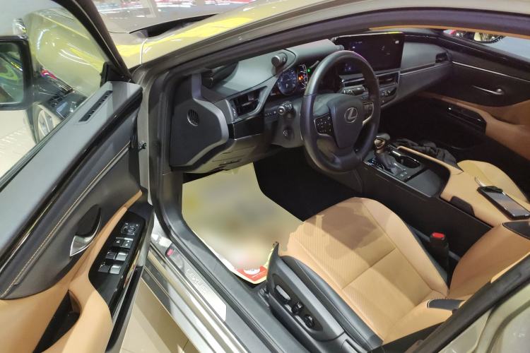 Used Lexus ES 2023 200 Excellence Edition