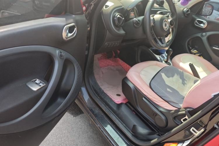 Used  forfour 2018 1.0L 52kW Passion Edition
