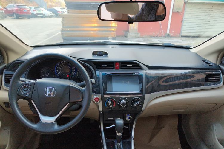 Used Honda Crider 2015 1.8L Automatic Luxury Edition
