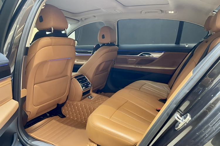 Used BMW 7 Series 2018 730Li Leading Model Excellence Package
