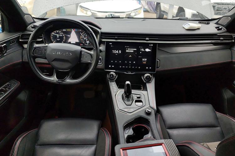 Used Lynk & Co 05 2020 2.0TD Four-Wheel Drive HypeHalo
