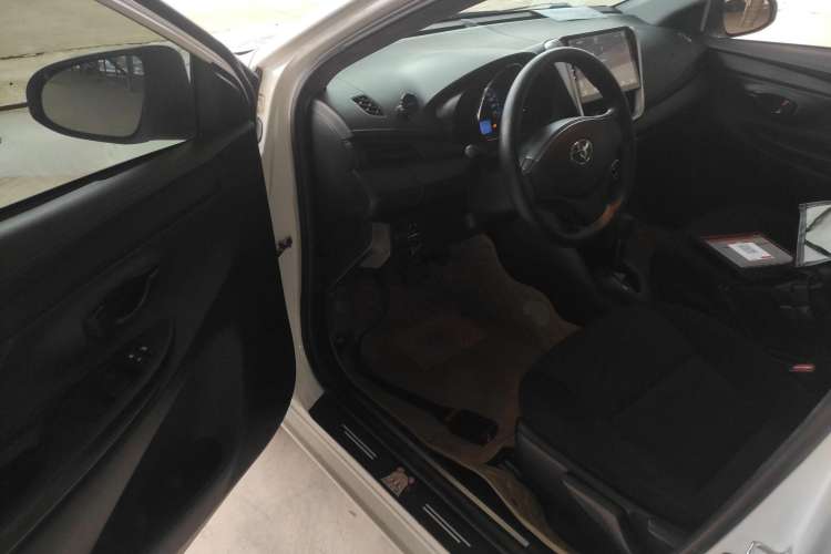 Used Toyota YARiS L 2019 1.5E CVT Dynamic Edition China VI compliant
