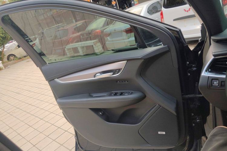 Used Cadillac XT6 2021 28T Six-Seater Four-Wheel-Drive Fashion Edition
