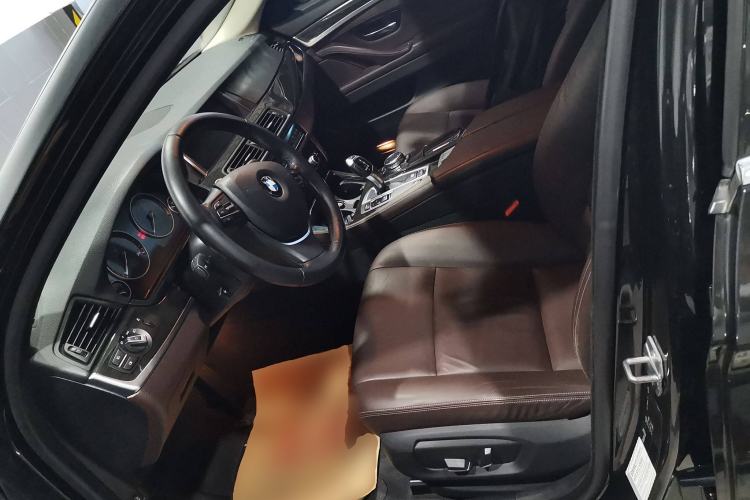 Used BMW 5 Series 2014 525Li Luxury Design Package
