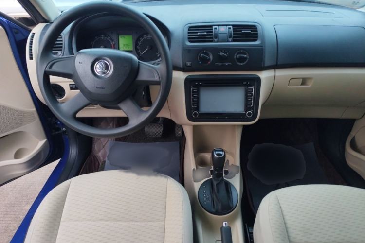 Used Skoda Fabia 2014 1.4L Automatic Crystal Edition