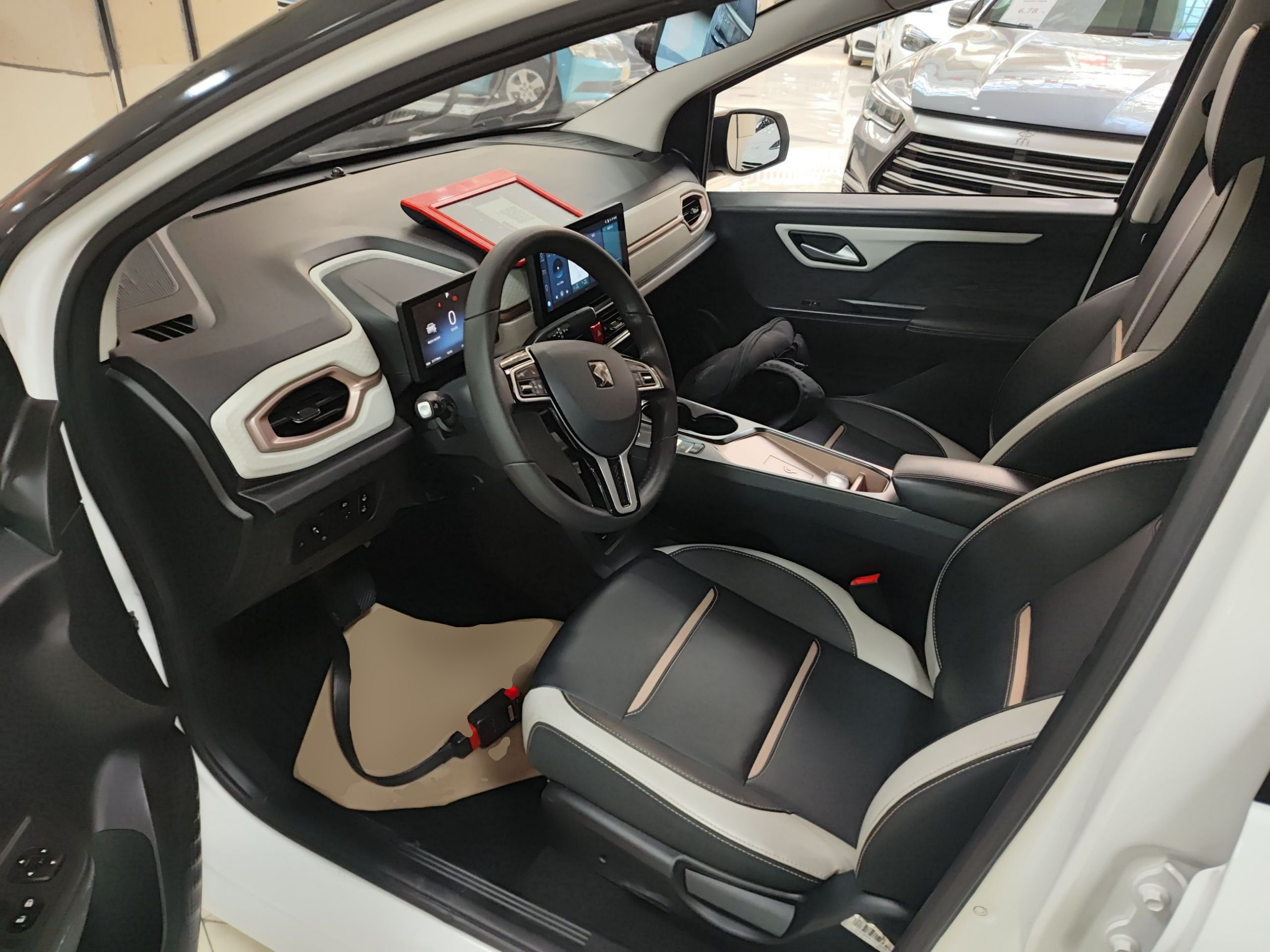 Переднее сиденье в автомобиле