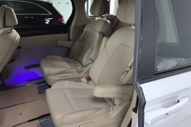 Used Buick GL8 2023 ES Lu Zun Deluxe Model
