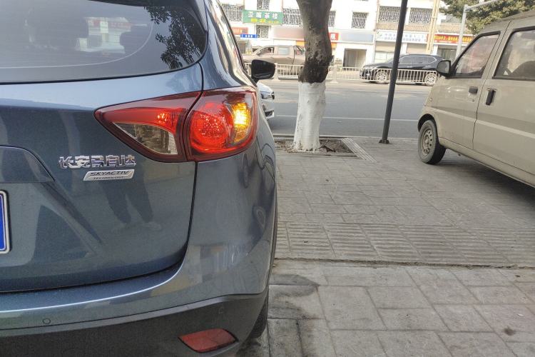 Used Mazda CX-5 2015 2.0L Automatic Two-Wheel Drive Urban Version