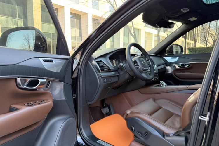 Used Volvo XC90 2022 B6 Zhiya Luxury 7-Seater
