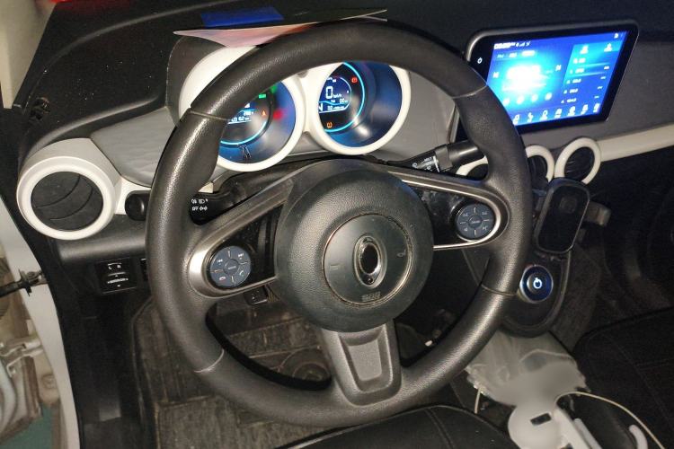 Used ORA Black Cat 2021 301 km Basic Version
