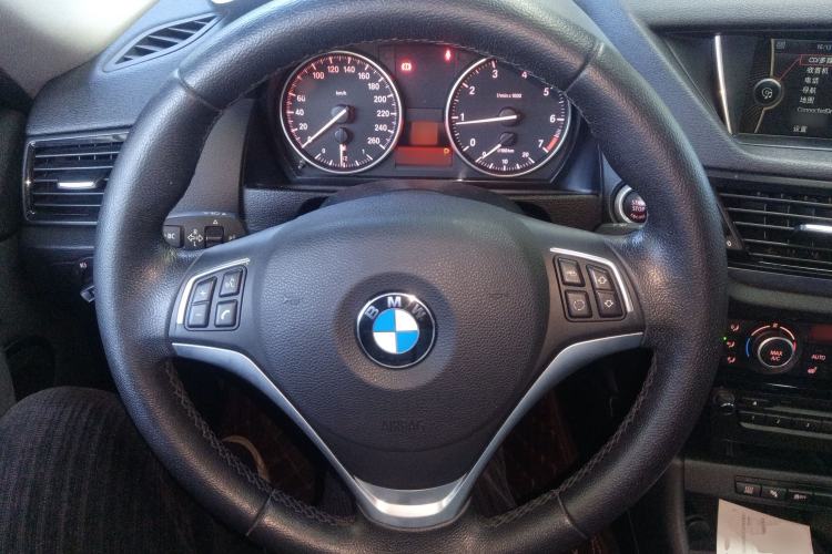 Used BMW X1 2015 sDrive18i Leading Edition