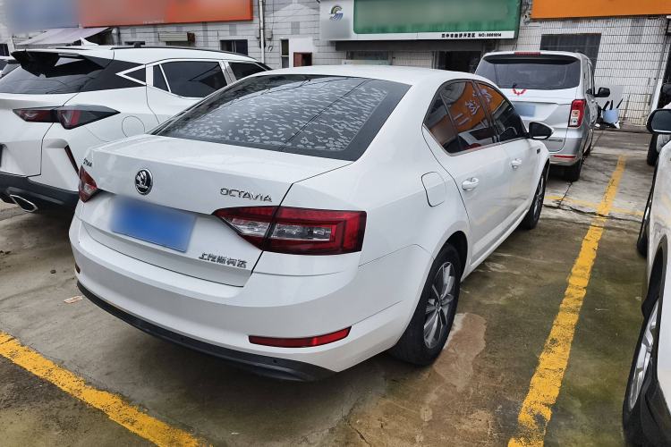 Used Skoda Octavia 2018 1.6L Automatic Comfort Edition
