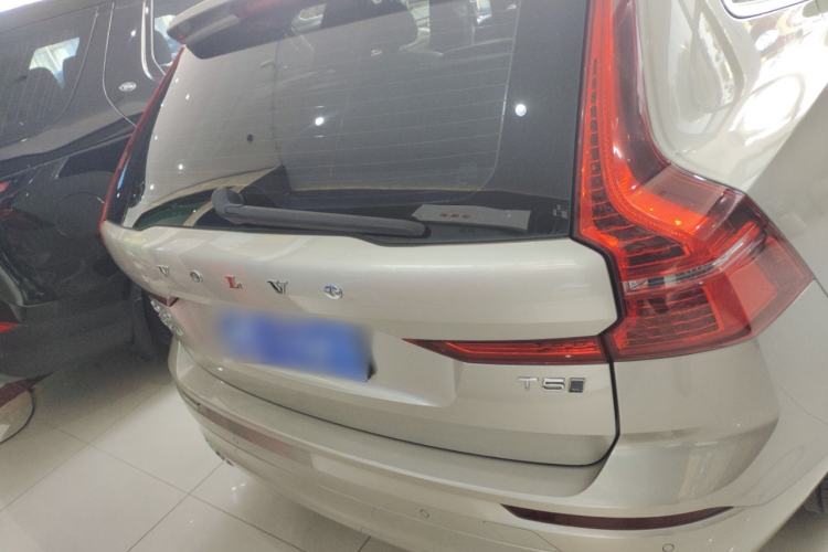 Used Volvo XC60 2019 T5 4x4 Smart Edition China V Standard
