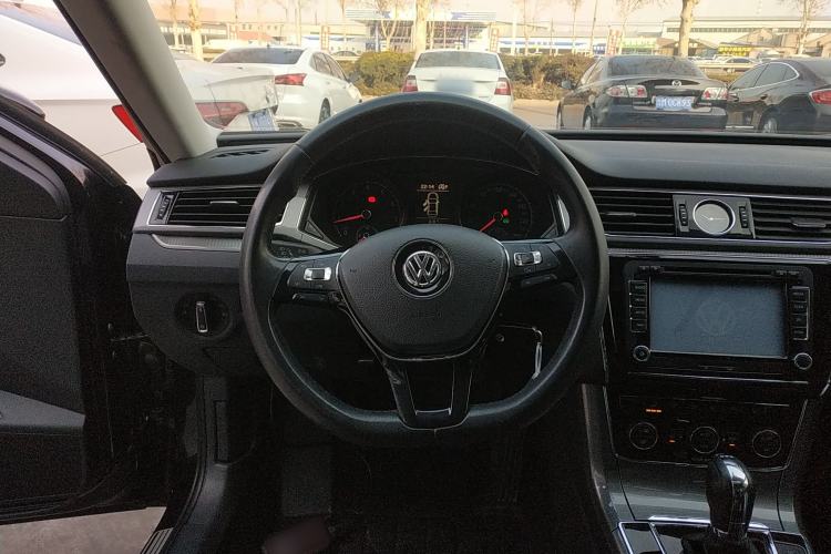 Used Volkswagen Passat 2016 330TSI DSG Luxury Edition