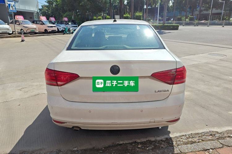 Used Volkswagen Lavida 2018 Classic 1.5L Automatic Fashion Edition China VI Standard
