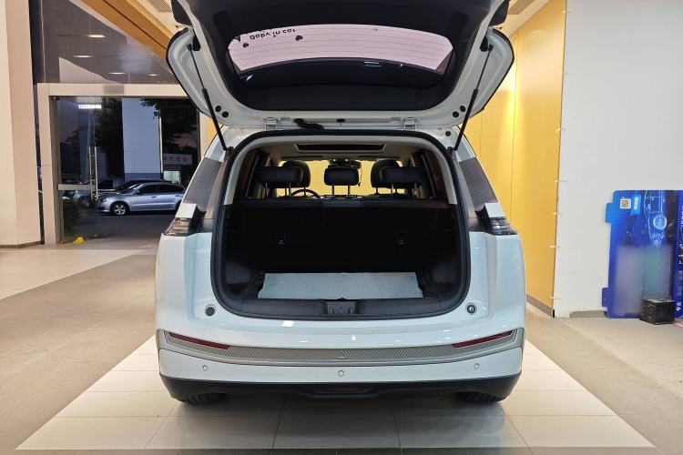 Used AION Y 2022 Plus 70 Tech Edition
