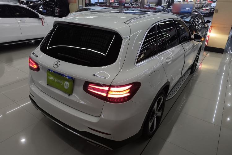 Used Mercedes-Benz GLC 2018 GLC 260 4MATIC Luxury Model