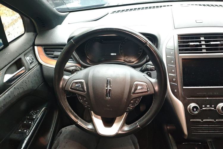 Used Lincoln MKC 2017 2.0T Two-Wheel-Drive Luxury Edition