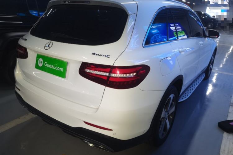 Used Mercedes-Benz GLC 2016 GLC 260 4MATIC Luxury Model