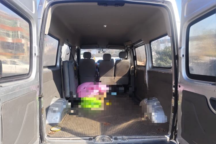 Used SAIC MAXUS Xintu V80 2017 2.5T 6-Speed Manual Aoyuntong National V Short Wheelbase Mid-Height 5/6/10-Seater