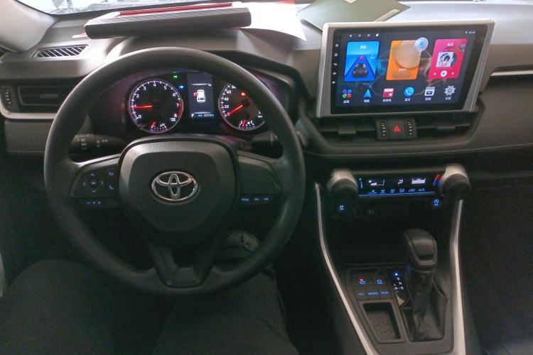 Used Toyota Wildlander 2022 Updated Version 2.0L CVT Two-Wheel Drive Leading Edition
