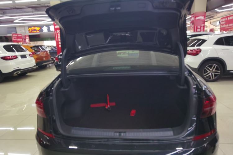 Used Volkswagen Passat 2019 330TSI Luxury Edition China VI Standard
