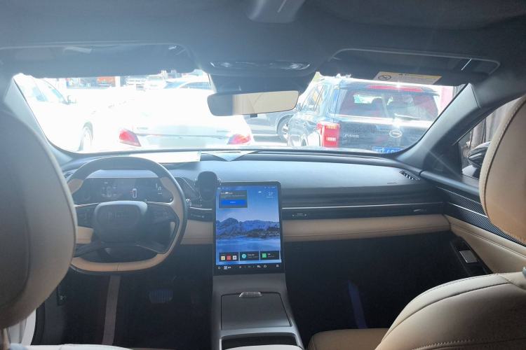 Used  L6 2023 125km Starship