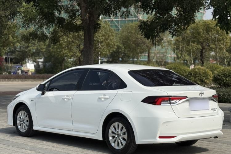 Used Toyota Corolla 2024 1.8L Smart Electric Hybrid Dual-Engine Pioneer Edition
