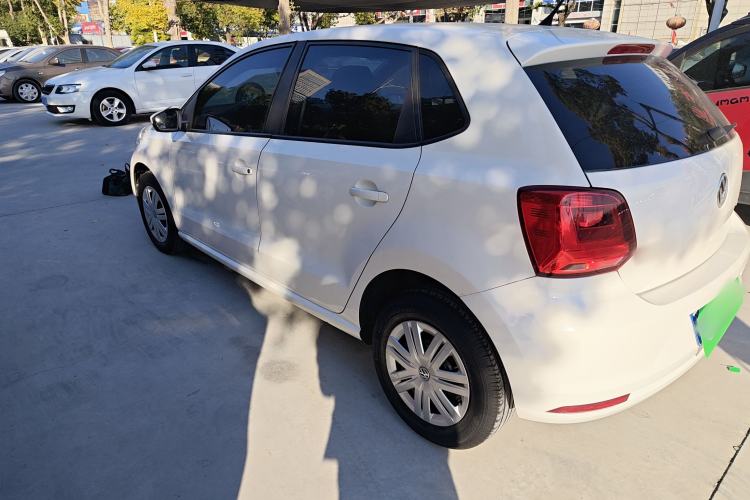 Used Volkswagen Polo 2016 1.4L Manual Fashion Model