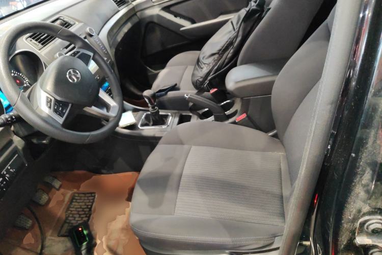 Used BAIC Senova X65 2015 2.0T manual Comfort trim level
