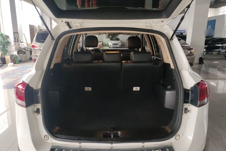 Used Yema T70 2016 1.8L Manual Elite Version
