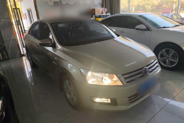 Used Volkswagen Santana 2015 1.6L Automatic Comfort Edition
