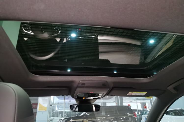 Used Volkswagen Golf 2025 300TSI R-Line
