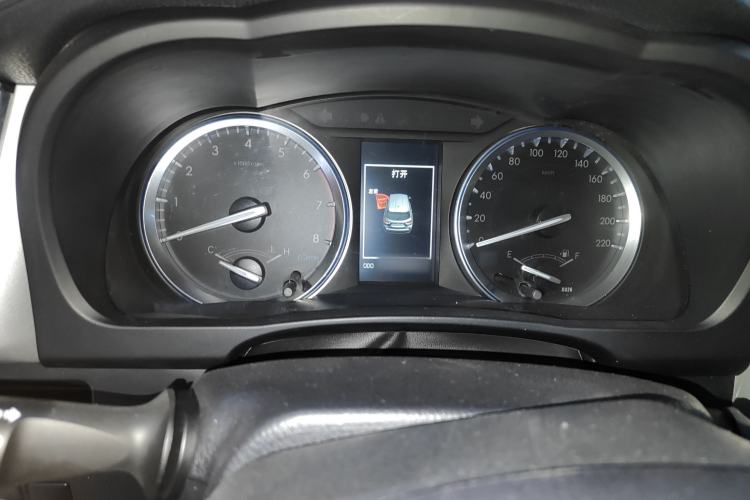 Used Toyota Highlander 2018 2.0T Four-Wheel Drive Luxury Version 7 Seats China VI Standard