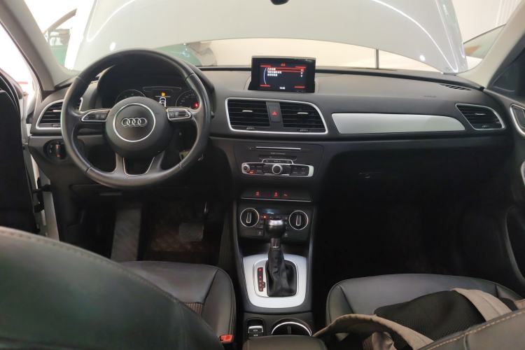 Used Audi Q3 2017 30 TFSI Fashion Model
