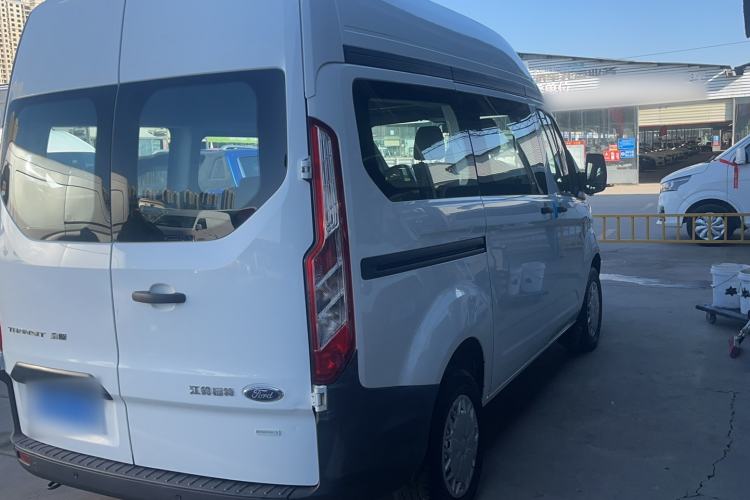 Used Ford Transit 2019 2.0T Gasoline Multi-Function Commercial Vehicle Short Wheelbase Mid-Roof 6-Seater China VI Standard
