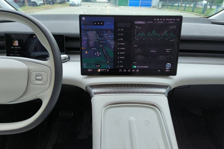 Used XPeng X9 2024 702 Ultra-Long Range Pro
