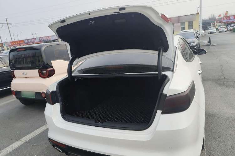 Used Kia K5 2016 1.6T Automatic LUX
