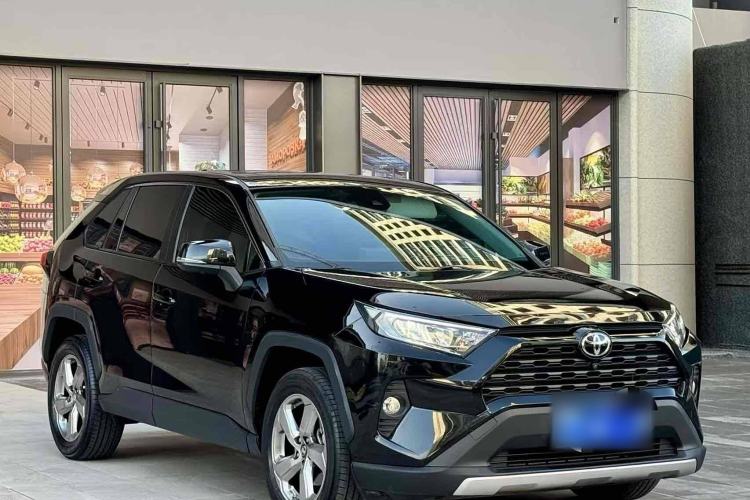Used Toyota RAV4 2021 2.0L CVT Two-Wheel Drive Fashion PLUS Edition

