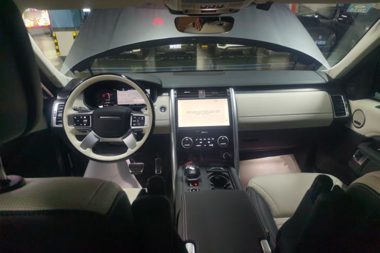 Used Land Rover Discovery 2024 360 PS Dynamic SE
