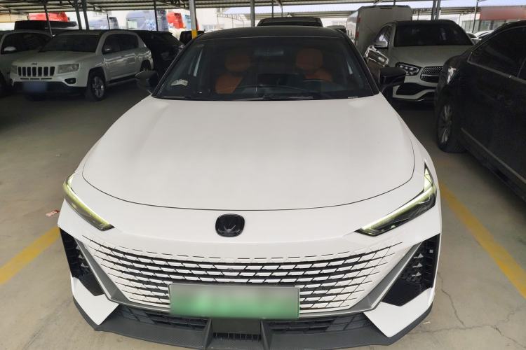 Used Changan UNI-V iDD 2023 Zhidian iDD 1.5T 113km Smart & Fun Version (Rapid Edition)
