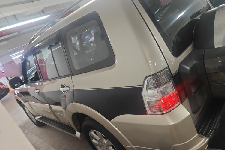 Used Mitsubishi Pajero 2016 3.0L Automatic Standard Version China V Standard
